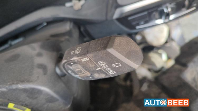 Cabin  Control buttons BMW iX3