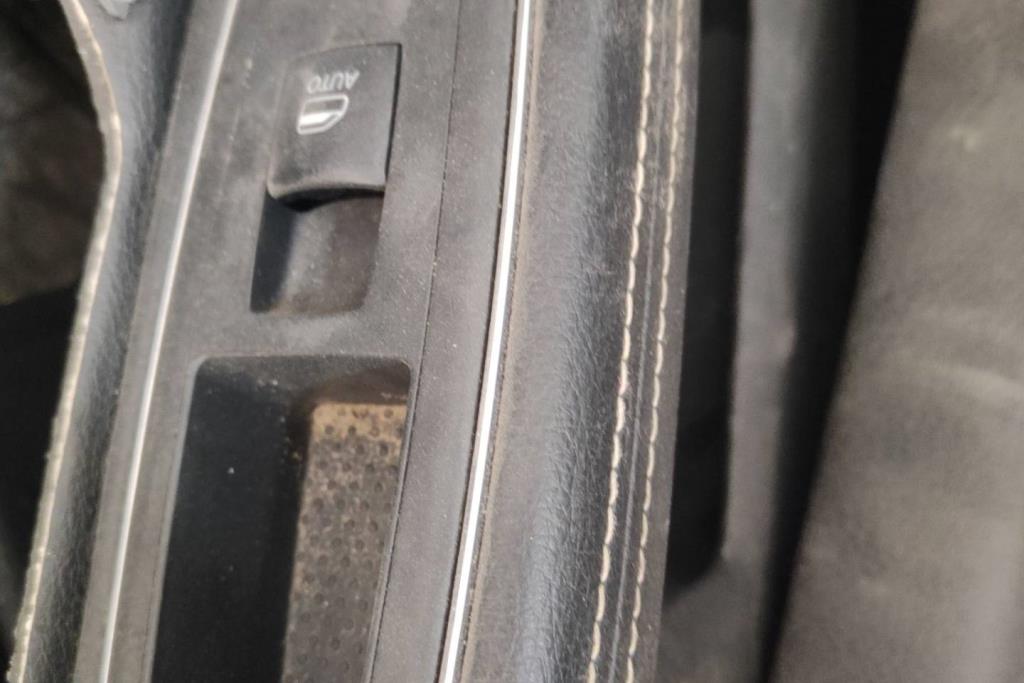 Cabin  Control buttons Dodge RAM
