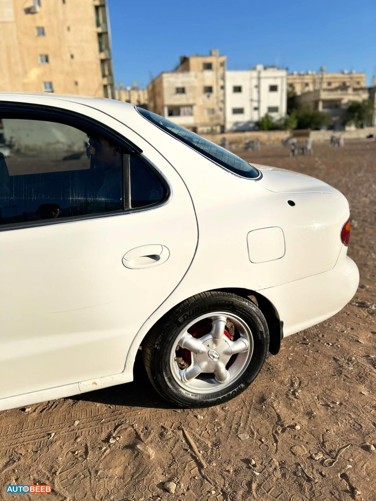 هيونداي افانتي 1996