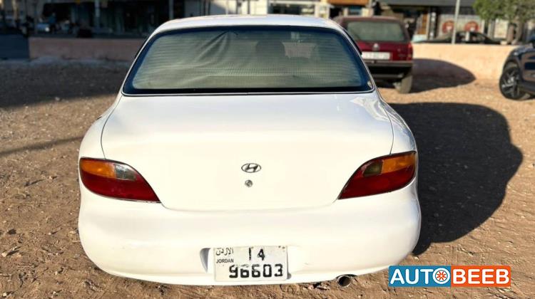 هيونداي افانتي 1996