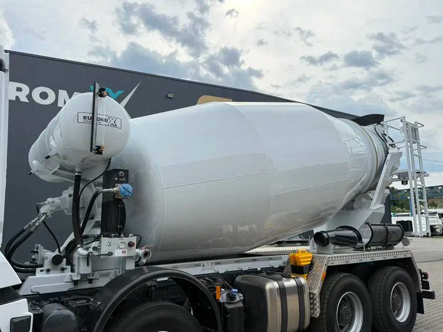 Concrete Mixer Mercedes Benz 2026