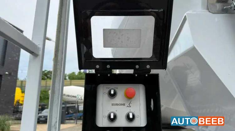 Concrete Mixer Mercedes Benz 2026