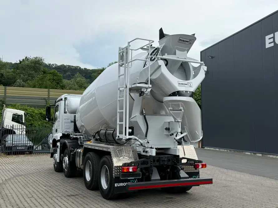 Concrete Mixer Mercedes Benz 2026