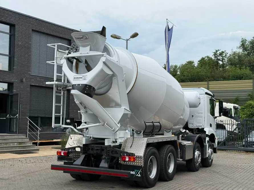 Concrete Mixer Mercedes Benz 2026