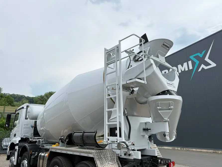 Concrete Mixer Mercedes Benz 2026