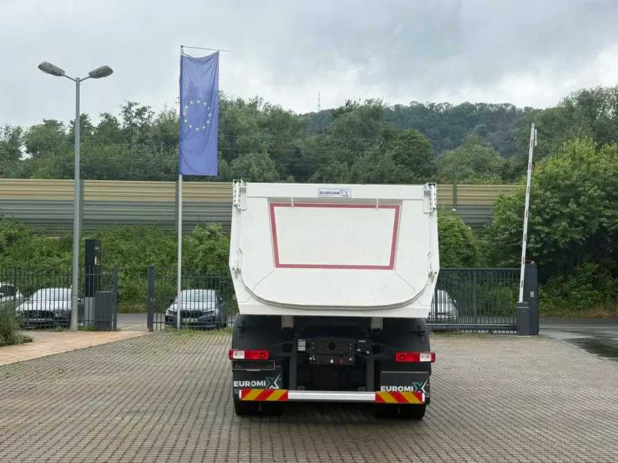 Tipper Volvo 2026