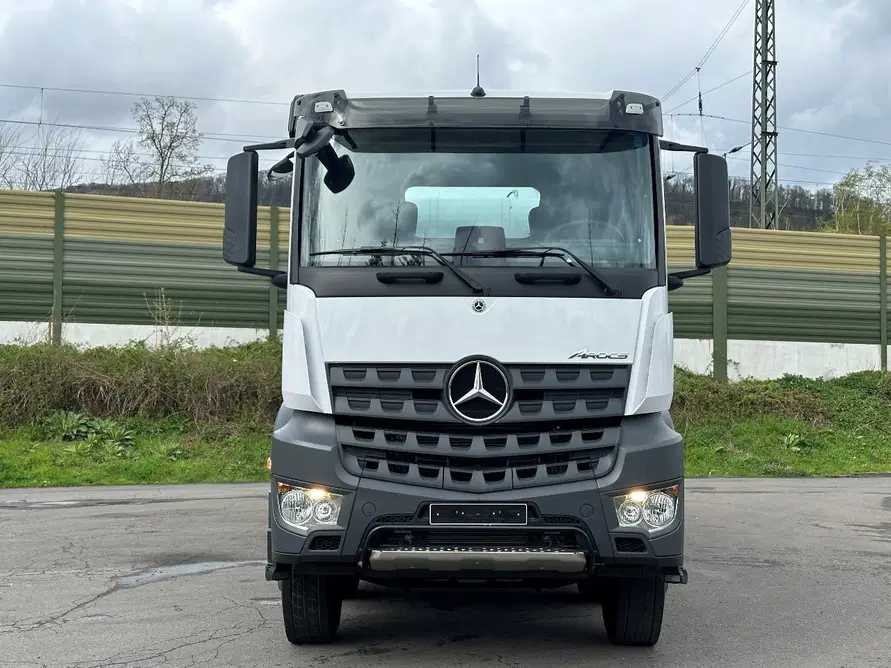 Concrete Mixer Mercedes Benz 2026