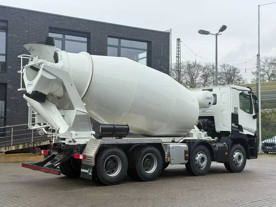 Concrete Mixer Renault 2026