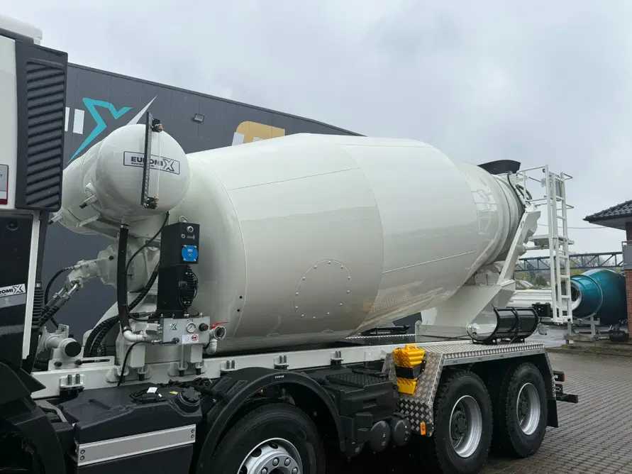 Concrete Mixer Renault 2026