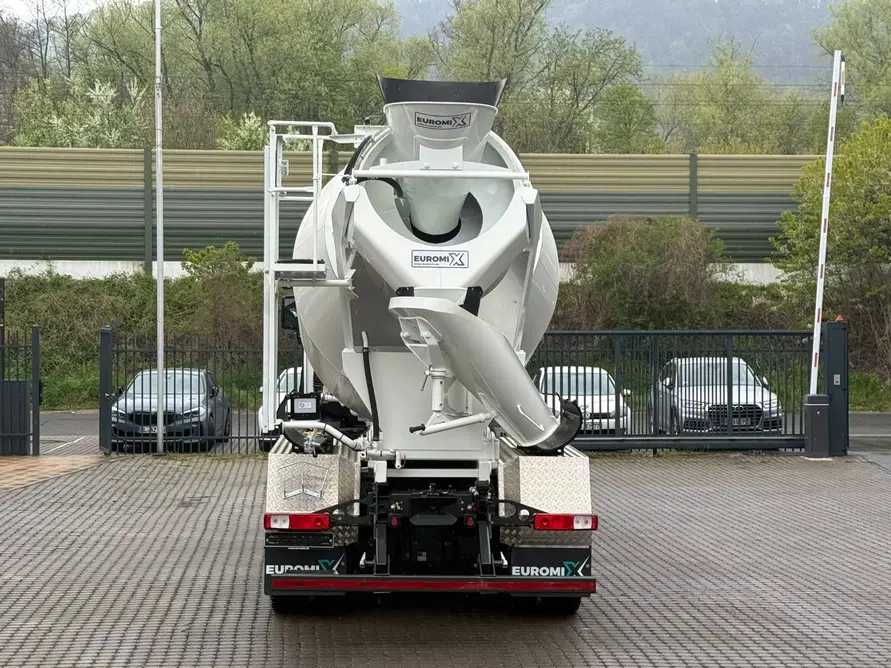Concrete Mixer Renault 2026