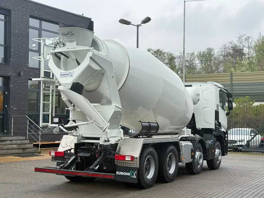 Concrete Mixer Renault 2026