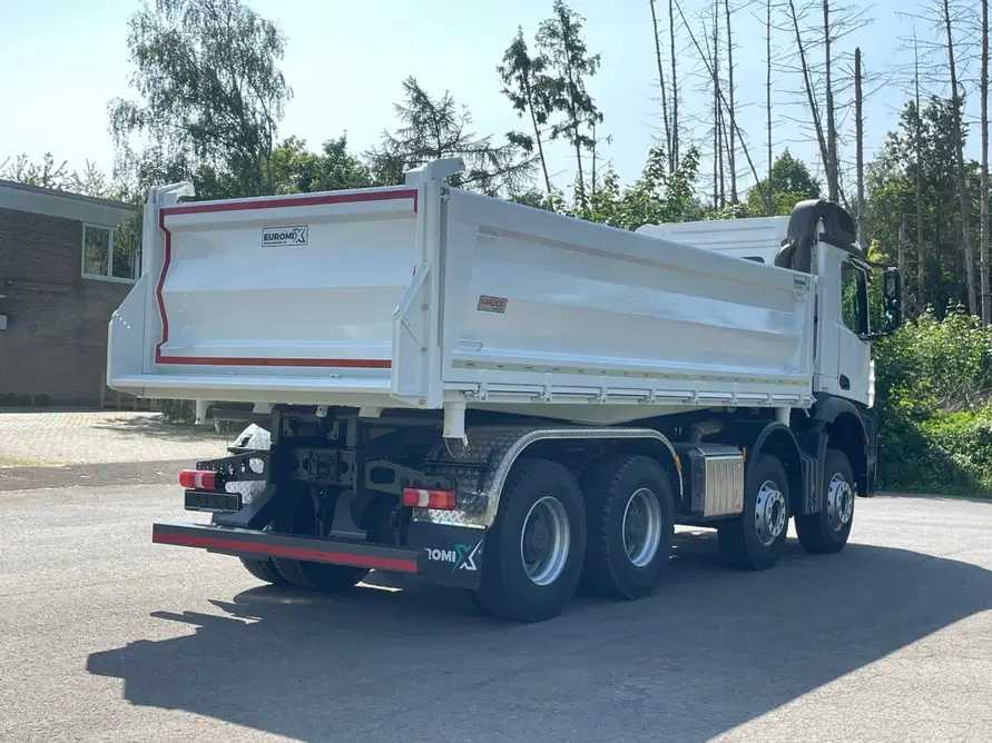 Tipper Mercedes Benz 2026