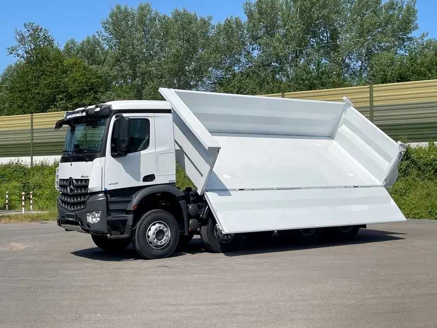 Tipper Mercedes Benz 2026
