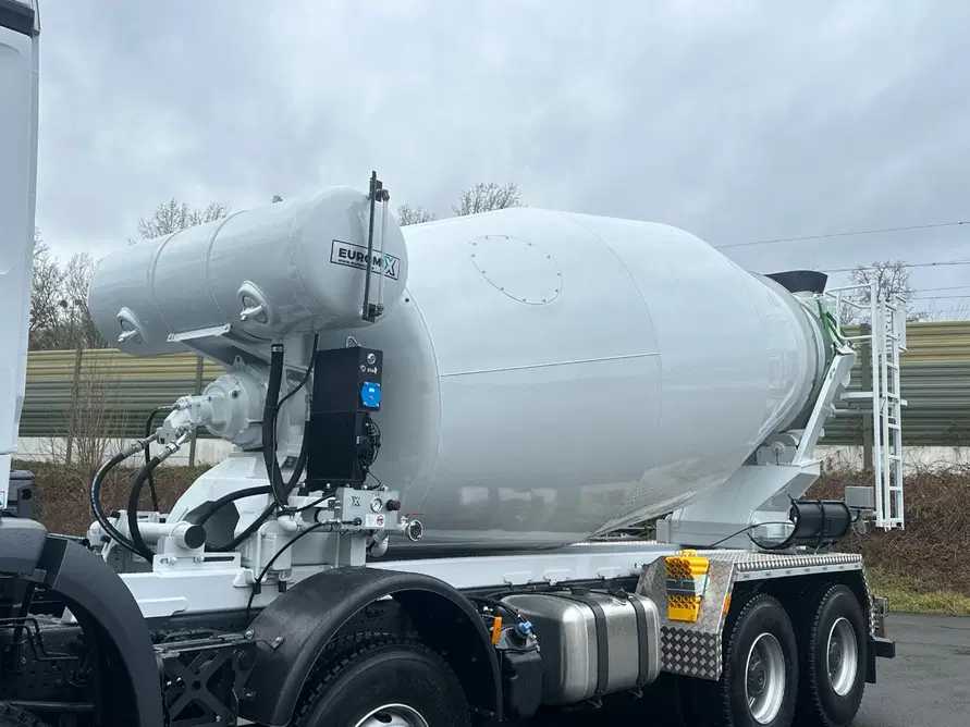 Concrete Mixer Mercedes Benz 2026