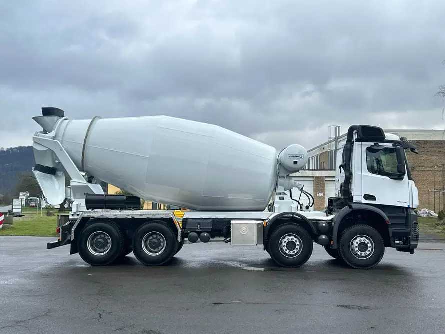 Concrete Mixer Mercedes Benz 2026