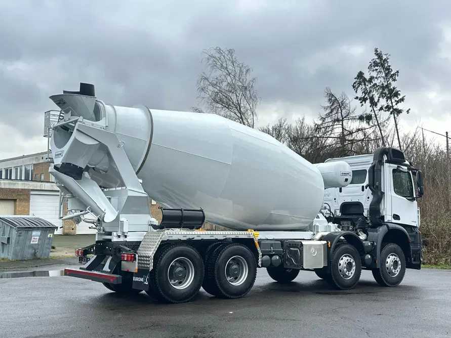 Concrete Mixer Mercedes Benz 2026