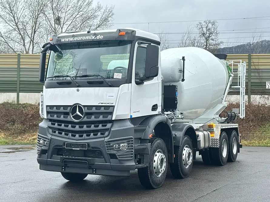 Concrete Mixer Mercedes Benz 2026