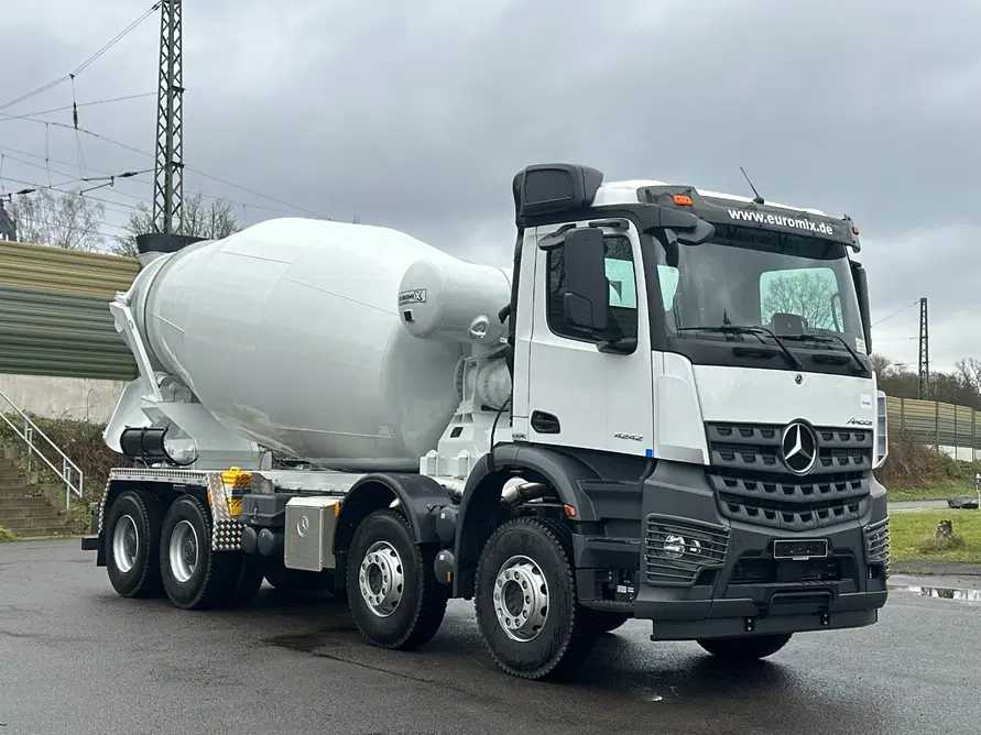 Concrete Mixer Mercedes Benz 2026