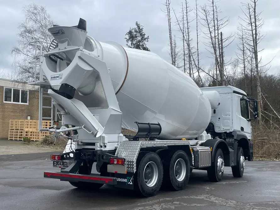 Concrete Mixer Mercedes Benz 2026