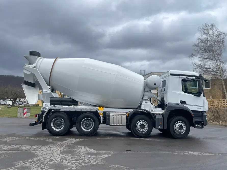 Concrete Mixer Mercedes Benz 2026
