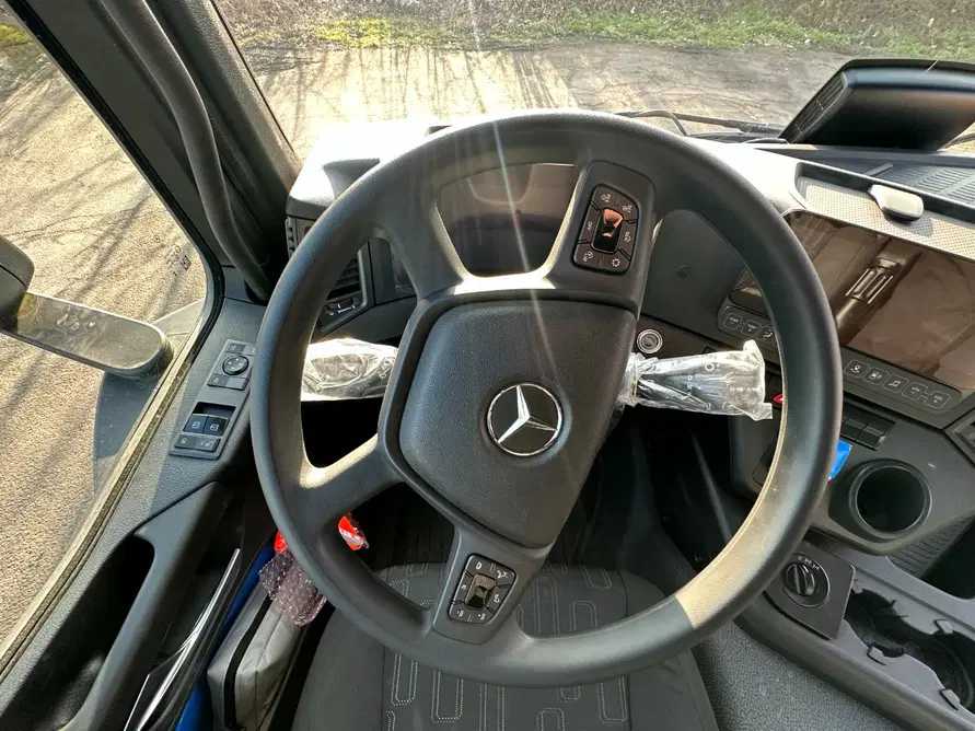 Concrete Mixer Mercedes Benz 2026