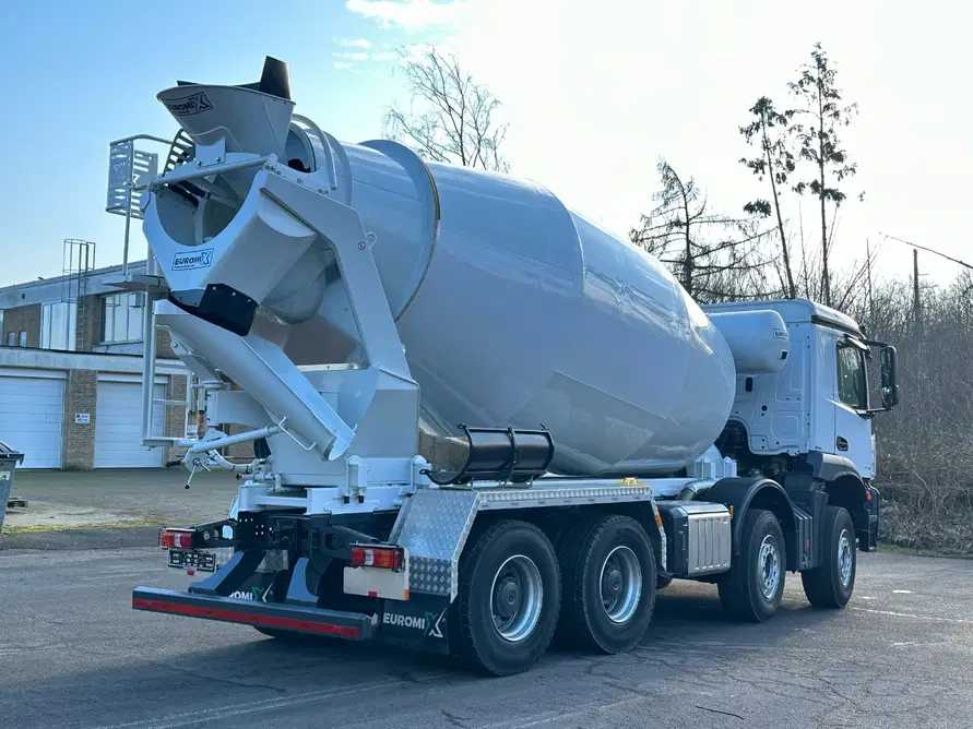 Concrete Mixer Mercedes Benz 2026