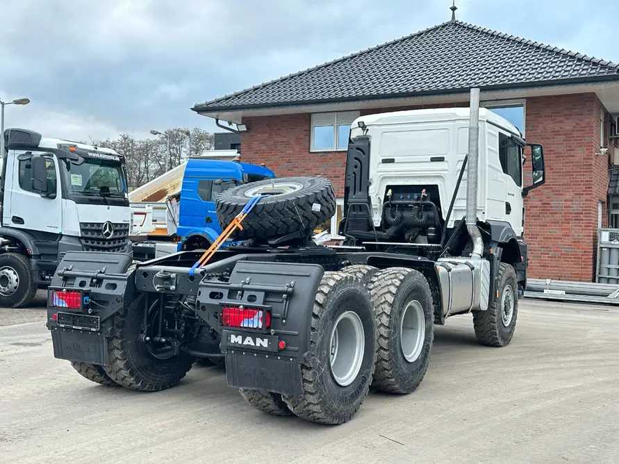 Tractor Unit MAN 2025