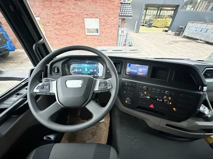 Tractor Unit MAN 2025