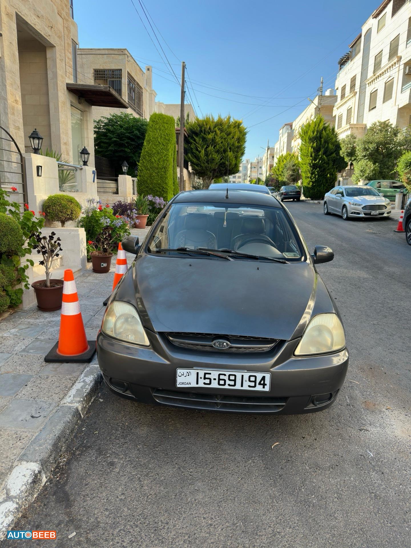 كيا ريو 2005