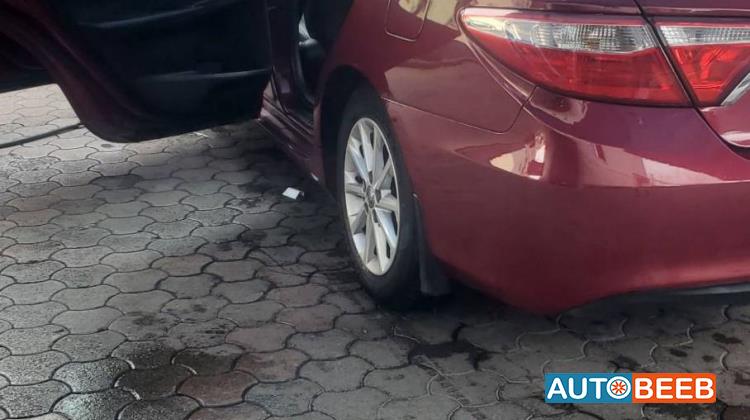 Toyota Camry 2017