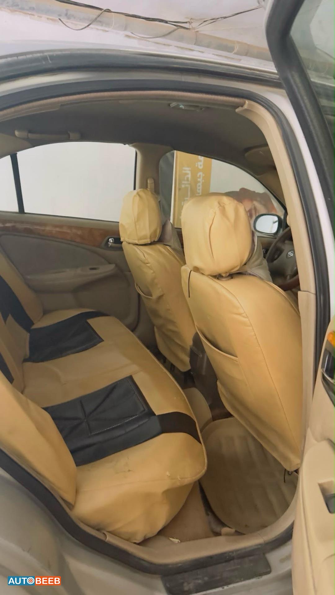 Nissan Sunny 2001