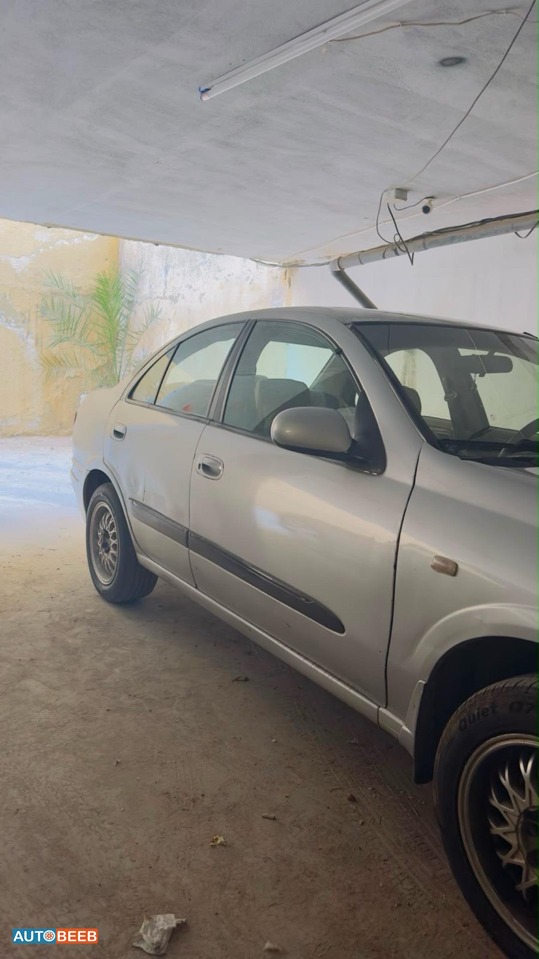 Nissan Sunny 2001