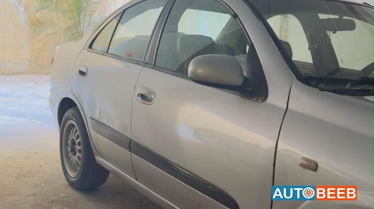 Nissan Sunny 2001