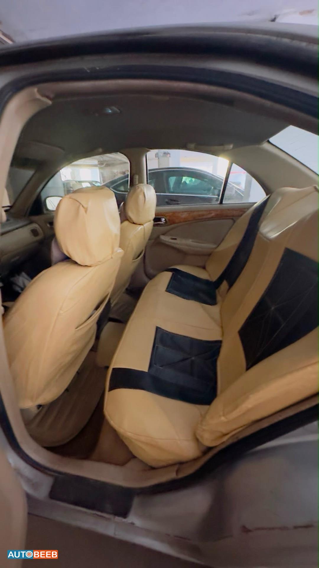 Nissan Sunny 2001