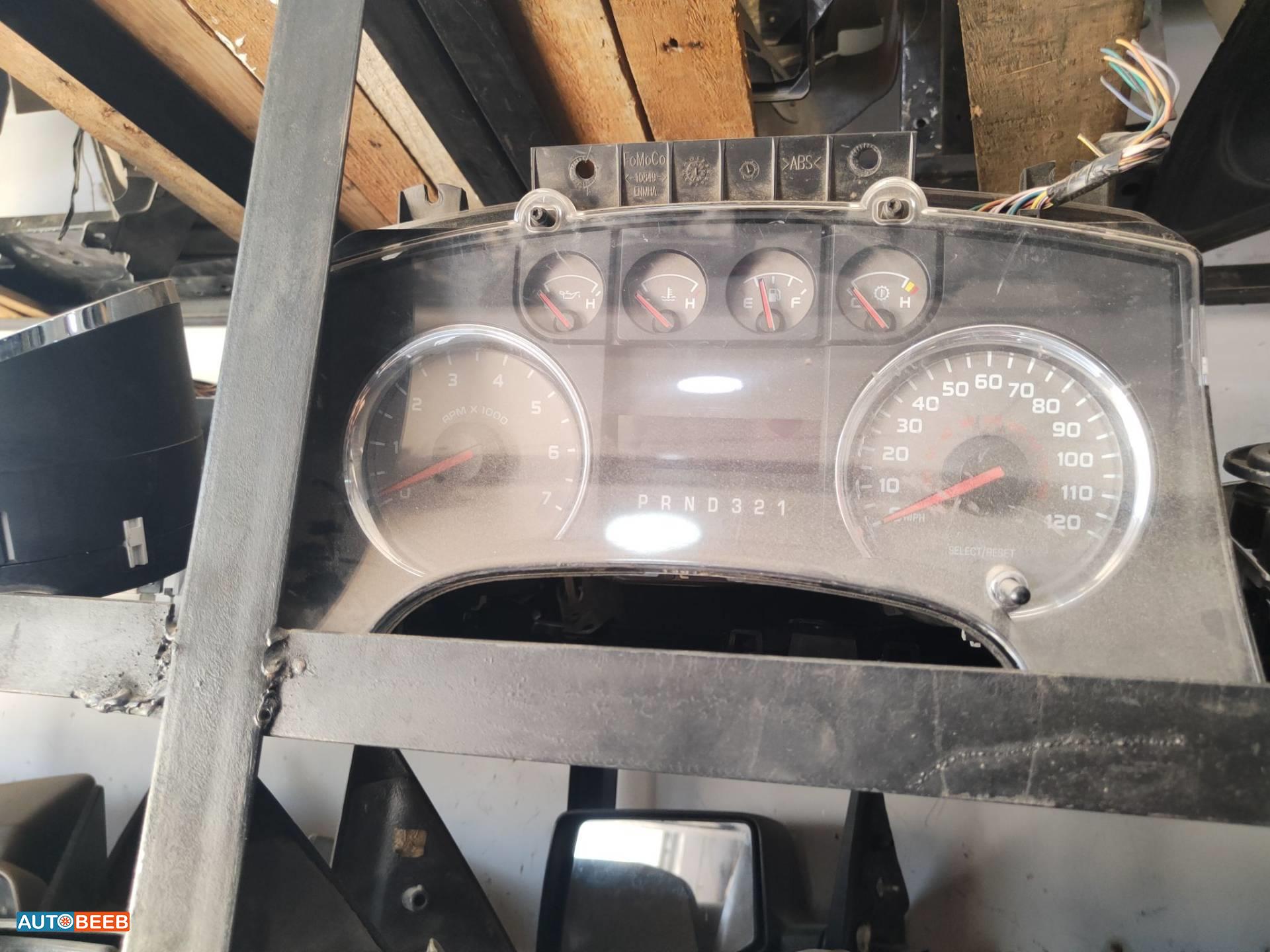 Cabin  Dashboard Ford F-150