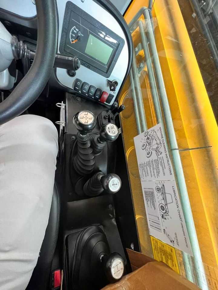 Telescopic Handlers JCB 2025