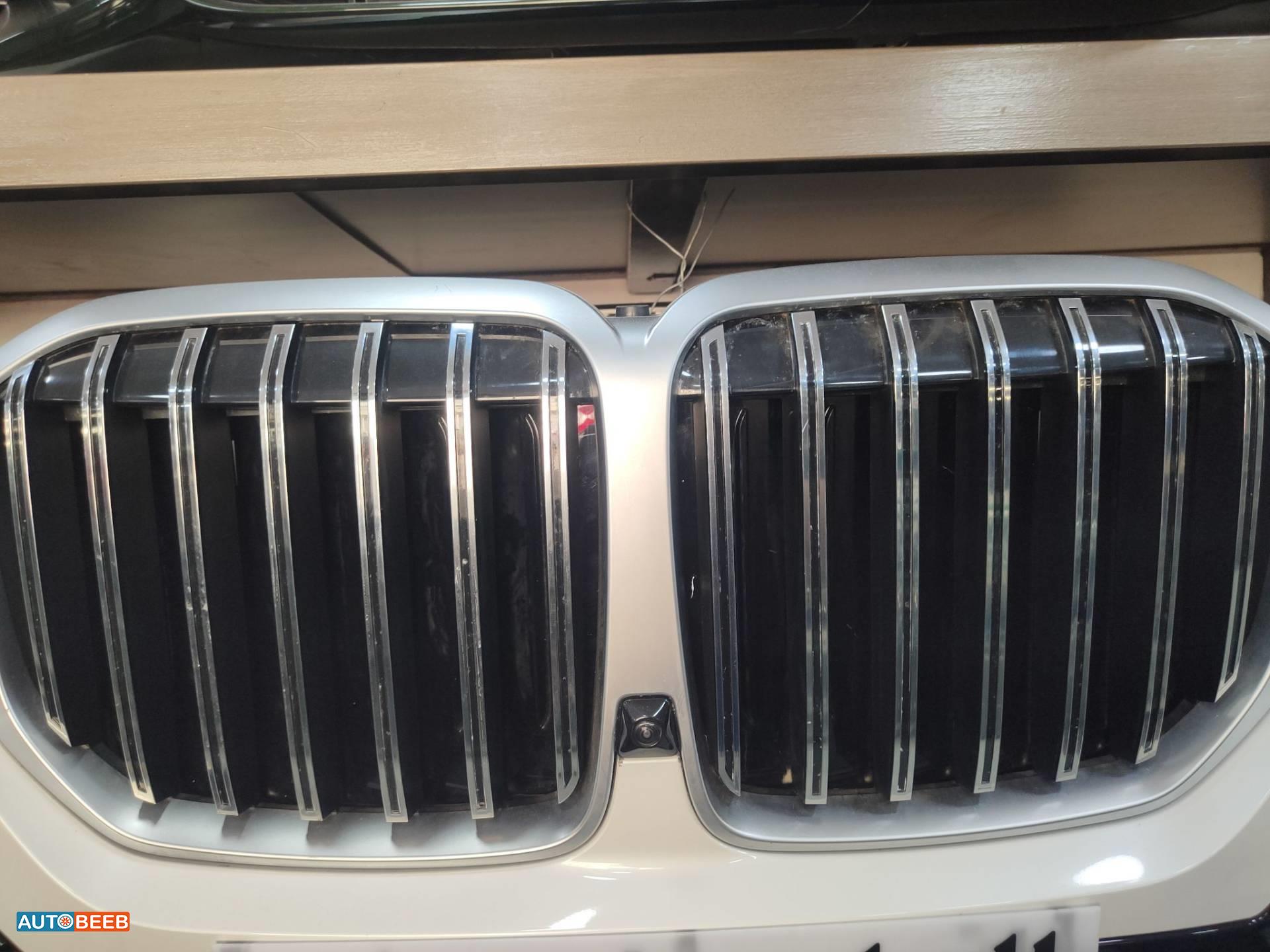 Body  Grilles BMW X7