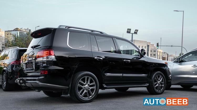 Lexus LX570 2015