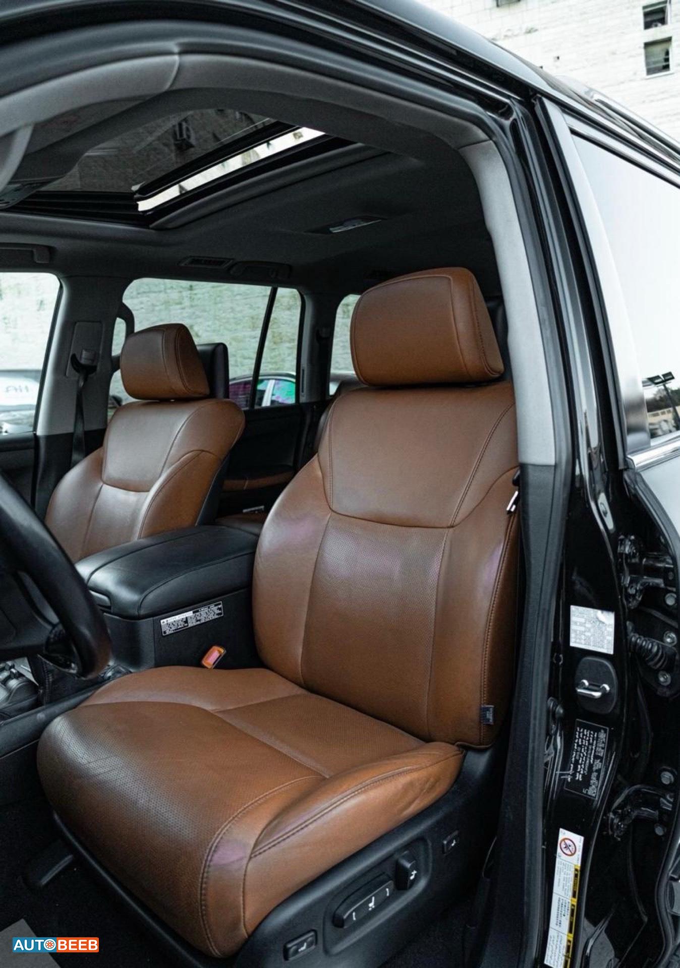 Lexus LX570 2015