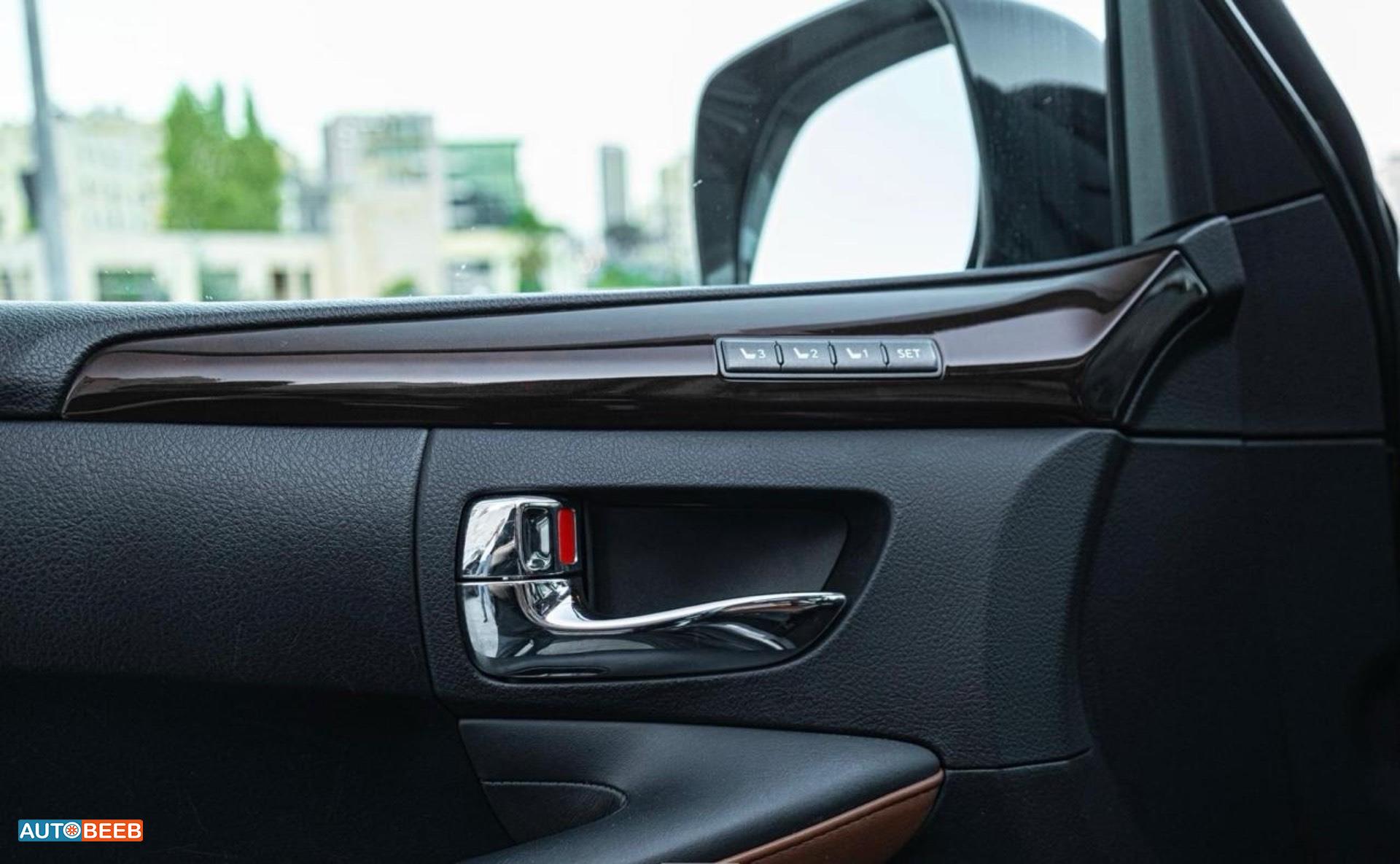 Lexus LX570 2015