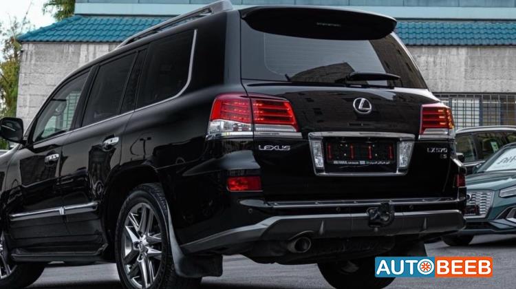Lexus LX570 2015