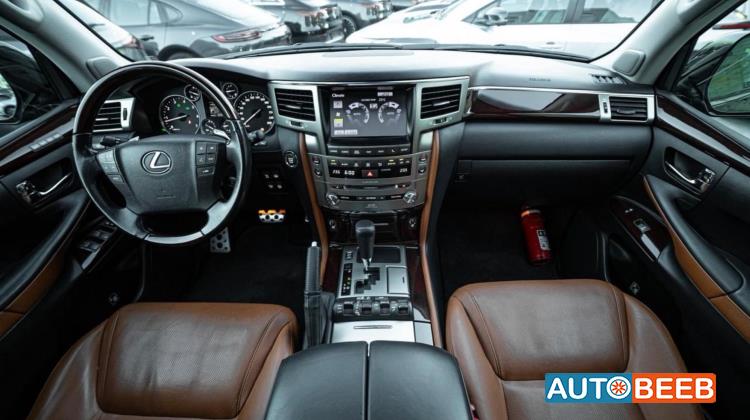 Lexus LX570 2015
