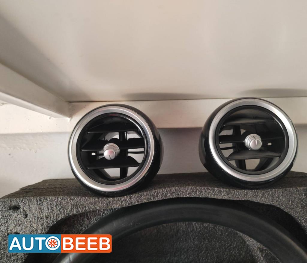 Cabin  Control buttons Mercedes Benz C200