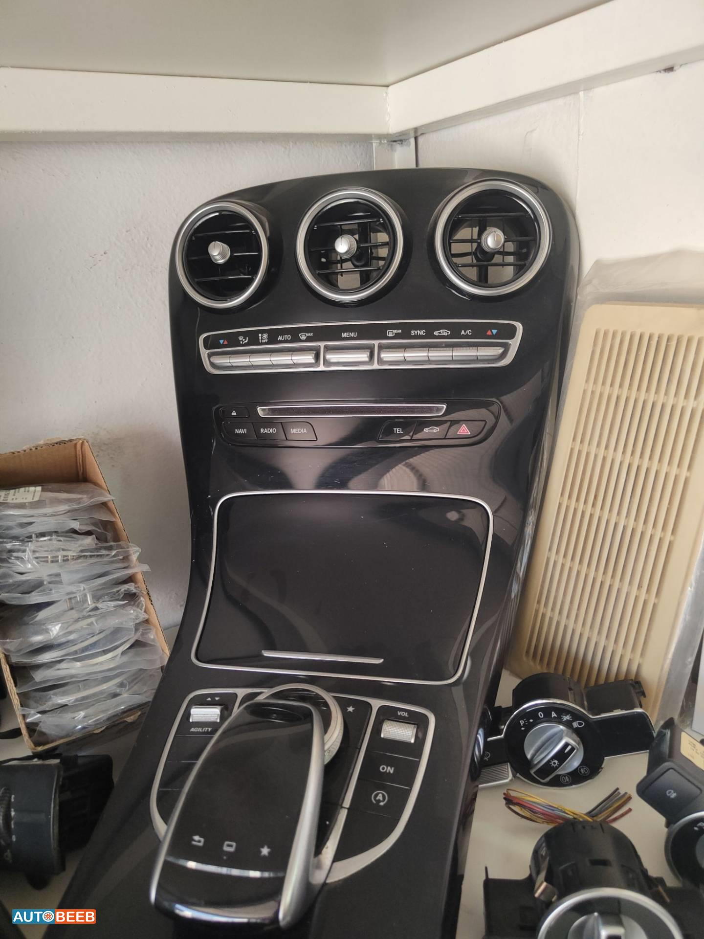 Cabin  Dashboard Mercedes Benz C200