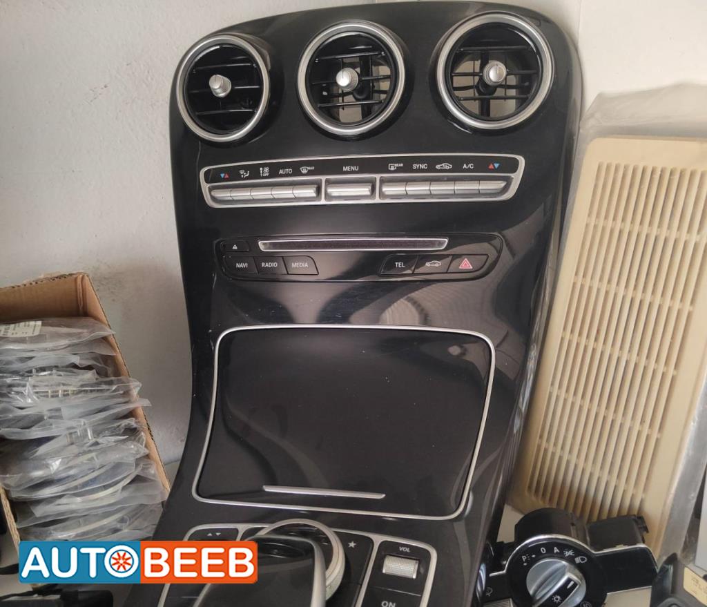 Cabin  Dashboard Mercedes Benz C200
