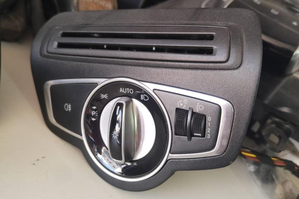 Cabin  Control buttons Mercedes Benz S350