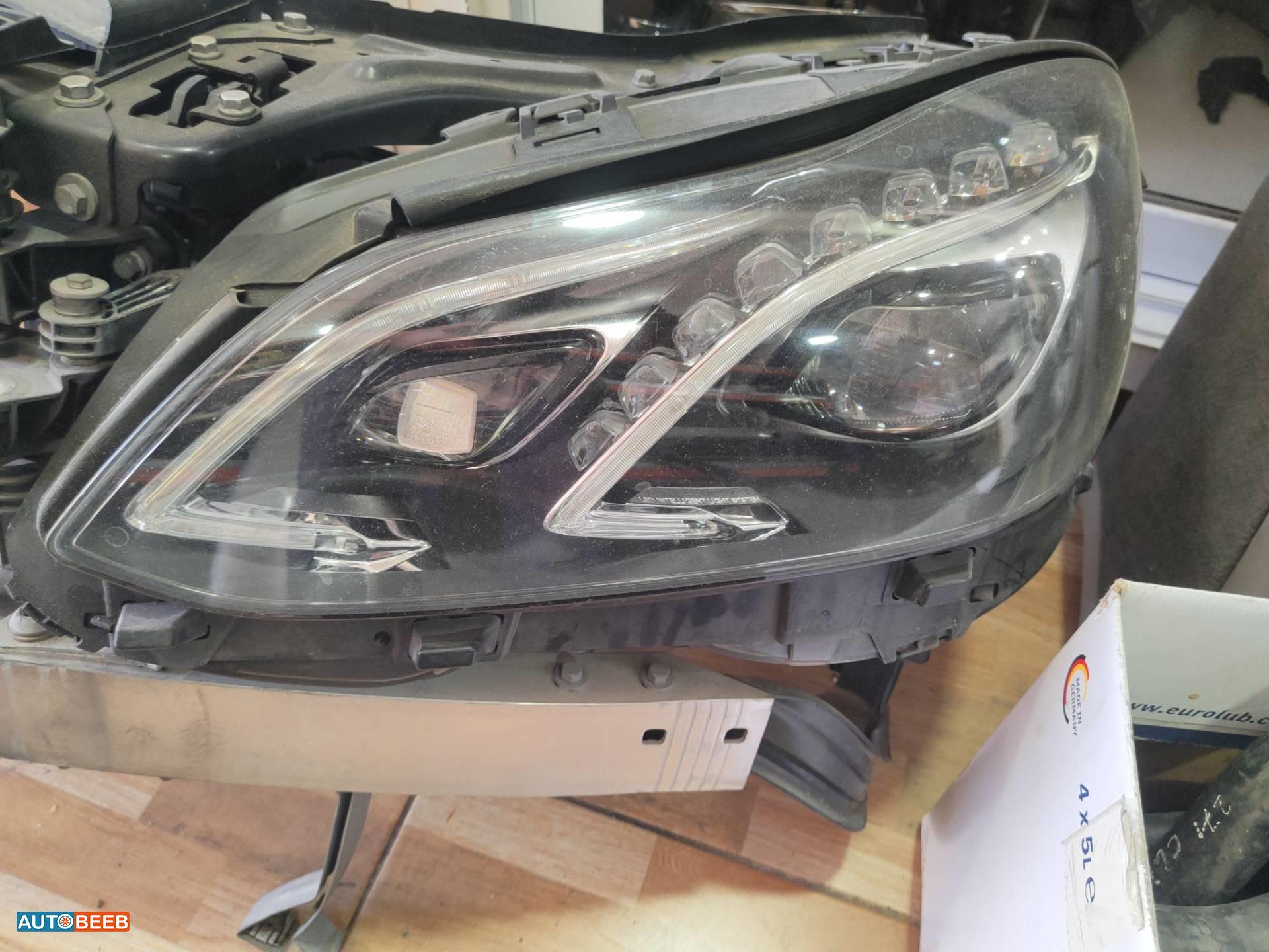Lights Front light Mercedes Benz E200