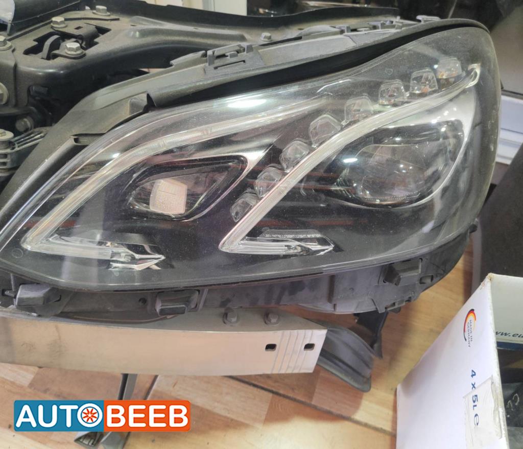 Lights Front light Mercedes Benz E200