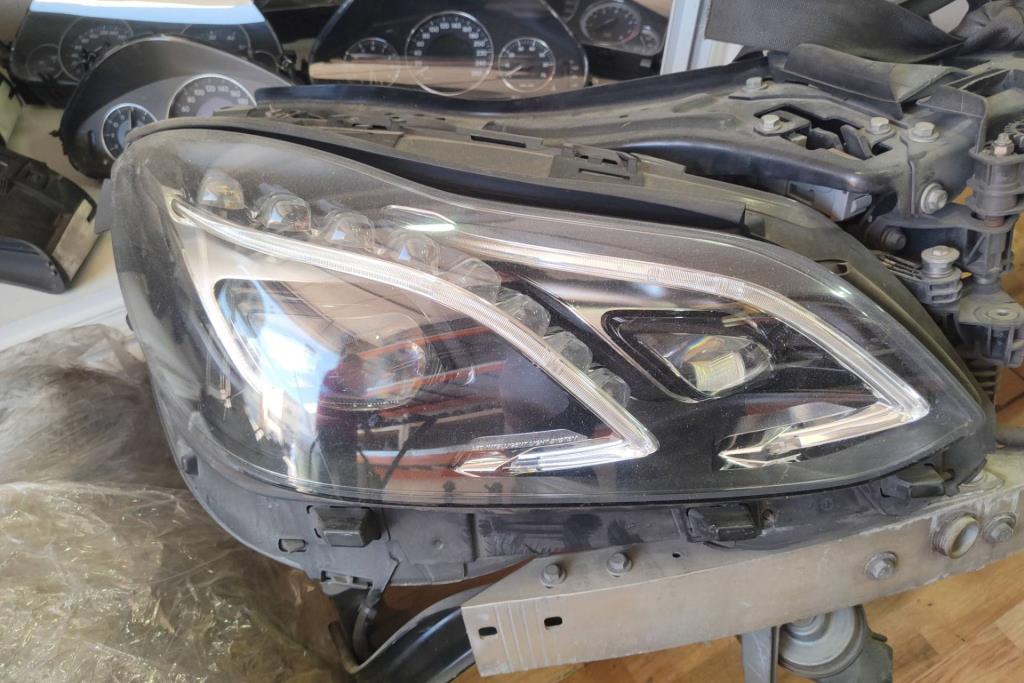 Lights Front light Mercedes Benz E200