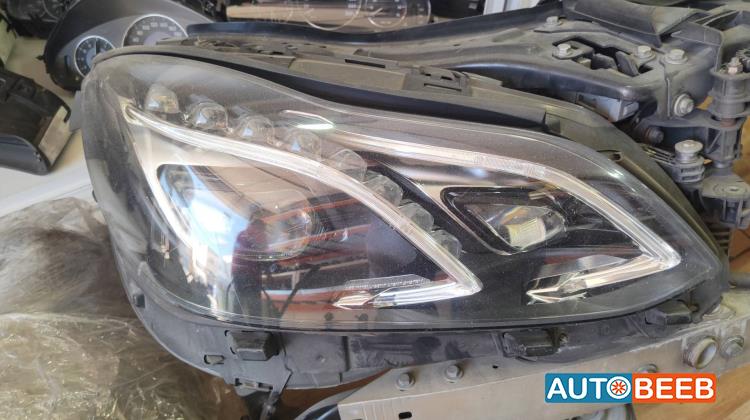 Lights Front light Mercedes Benz E200